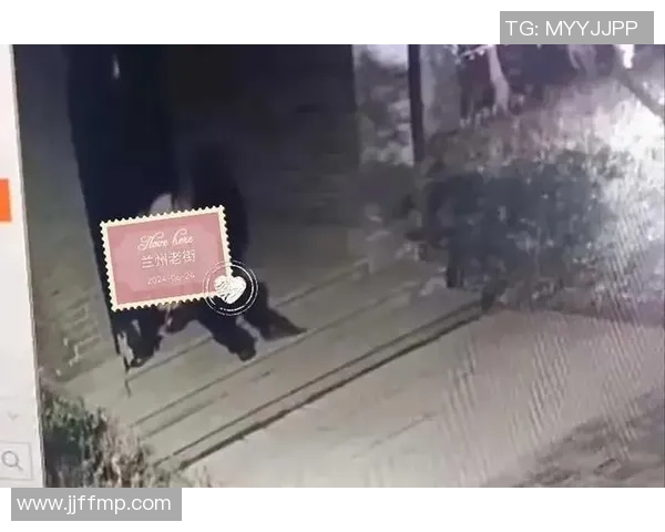 揭秘有瓜的足球明星背后的趣事与绯闻大揭秘